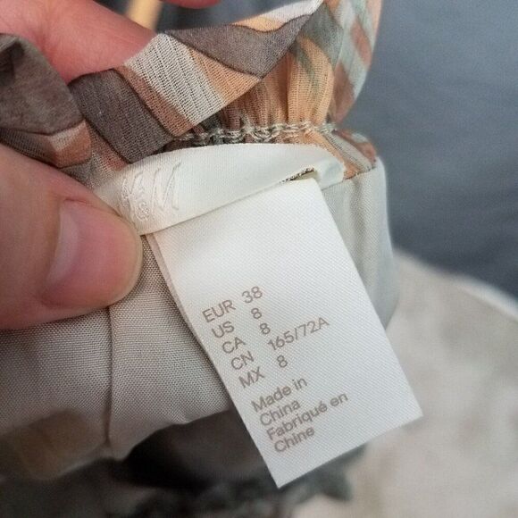 H&M Skirt Women's Size 8 Chiffon Leaf Printed Lined Pull On Skirt Neutral Colors - Picture 4 of 11